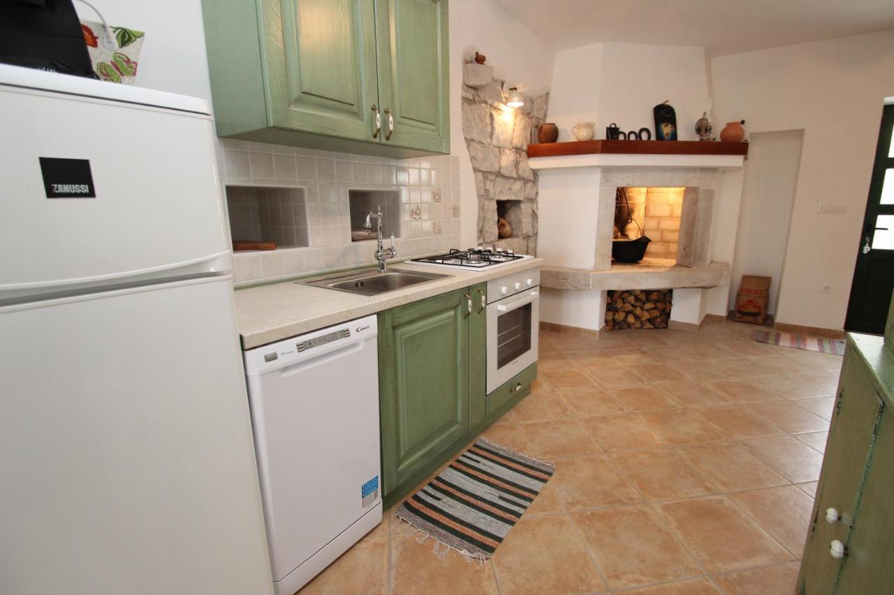 פורץ Holiday Home Vinkovic מראה חיצוני תמונה