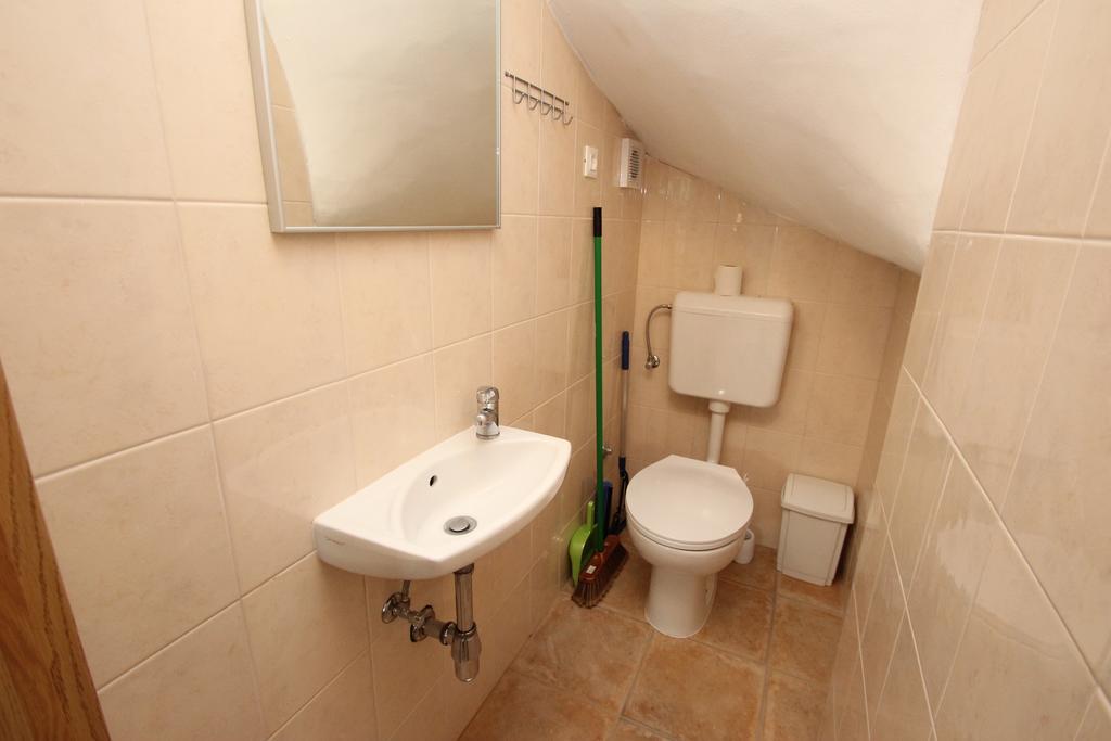 פורץ Holiday Home Vinkovic מראה חיצוני תמונה